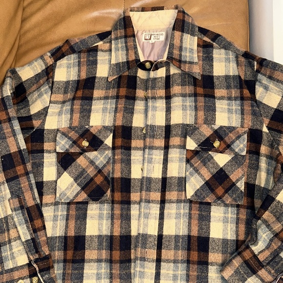 Shirt Jacket size L 85% wool; 15% nylon; Younkers Men’s Store - Picture 5 of 7